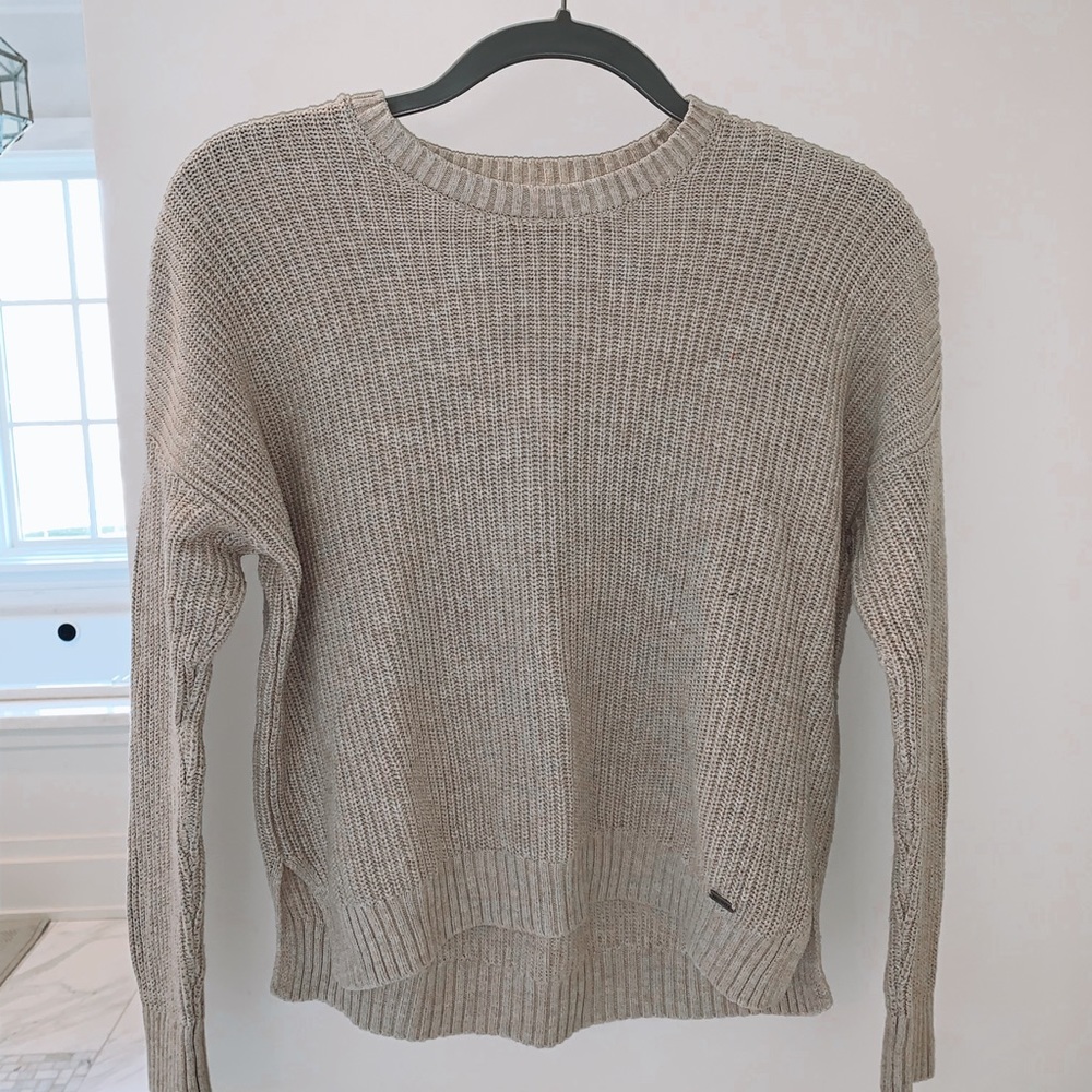 HOLLISTER CABLE KNIT SWEATER